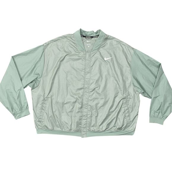 Nike Women's 2X Plus Green Windbreaker Jacket Polyester Full Zip Solid Running - Picture 1 of 8